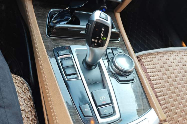 Used BMW 7 Series 2013 730Li Leading Model Gear Lever