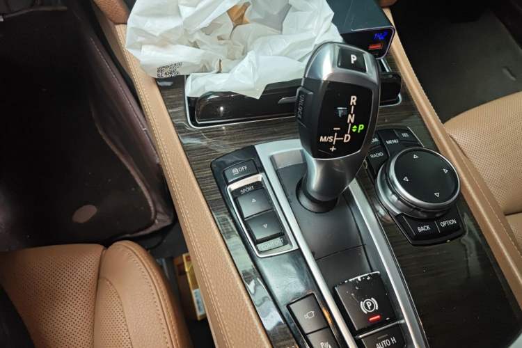 Used BMW 7 Series 2013 730Li Luxury Model Gear Lever