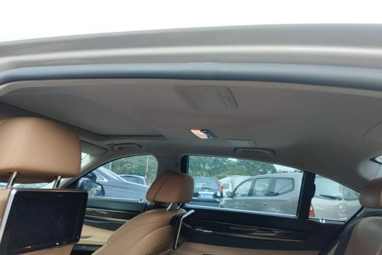 Used BMW 7 Series 2013 740Li Leading Model Headliner