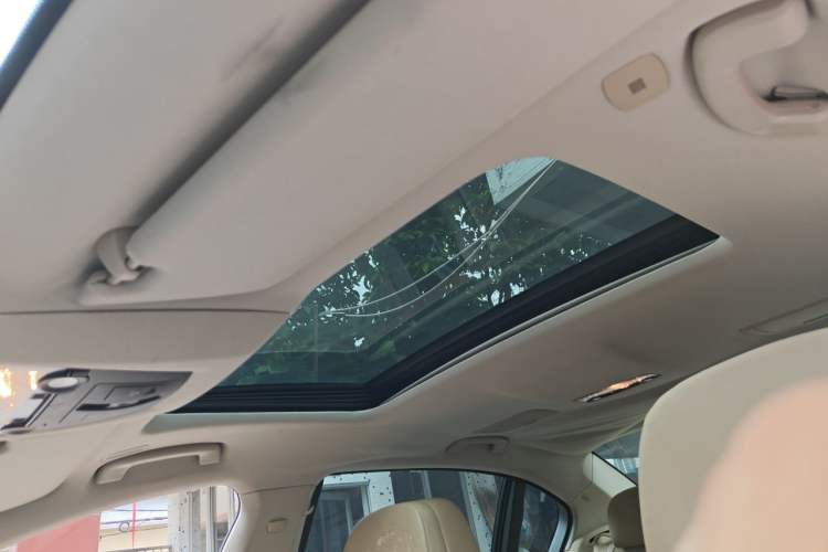 Used BMW 7 Series 2013 730Li Luxury Model Headliner