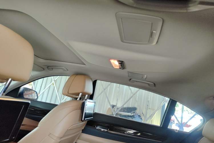 Used BMW 7 Series 2013 730Li Luxury Model Headliner