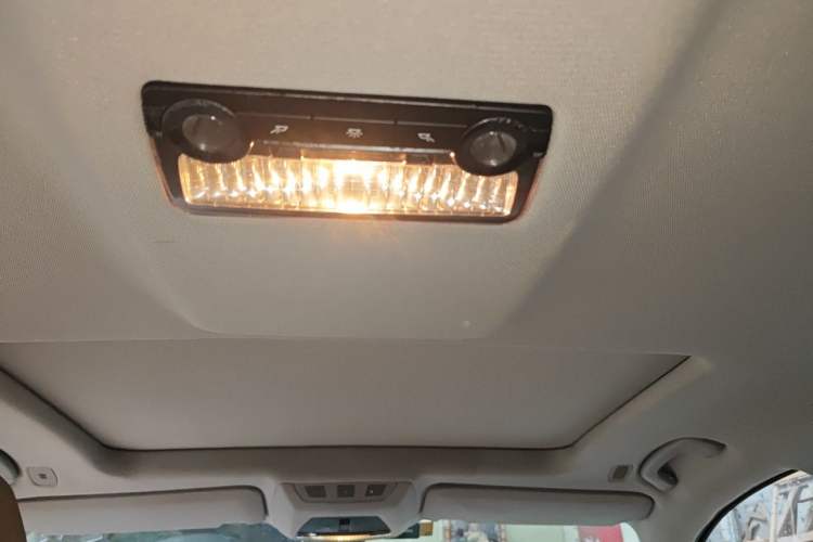 Used BMW 7 Series 2013 730Li Luxury Model Headliner