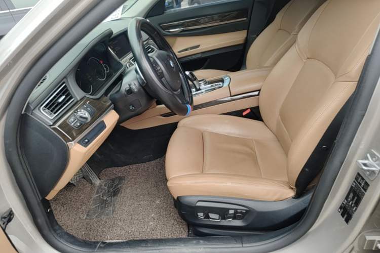 Used BMW 7 Series 2013 740Li Leading Model Left Front Seat