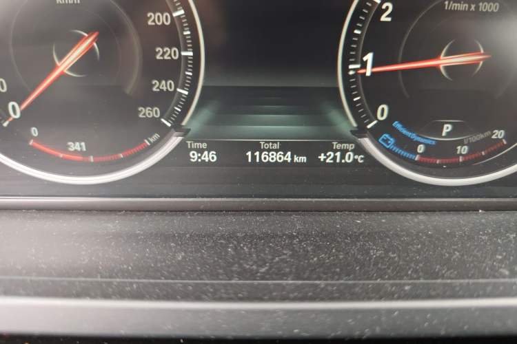 Used BMW 7 Series 2013 730Li Leading Model Odometer Close Up