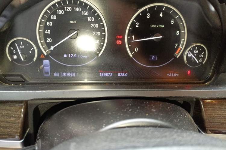Used BMW 7 Series 2013 730Li Leading Model Odometer Close Up