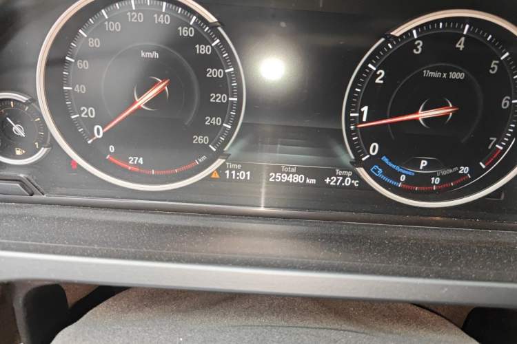 Used BMW 7 Series 2013 730Li Luxury Model Odometer Close Up