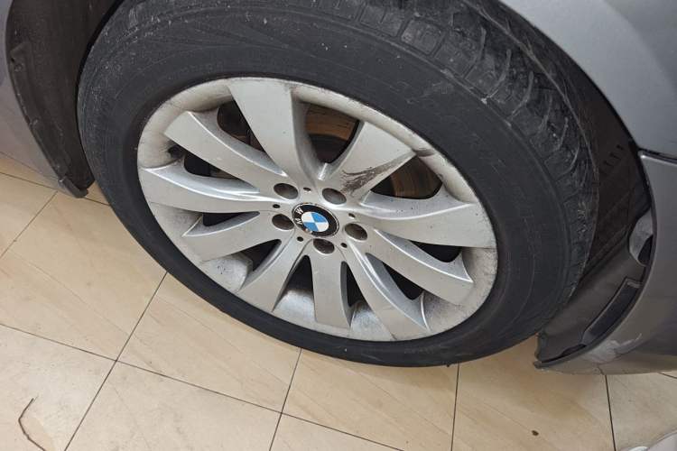 Used BMW 7 Series 2013 740Li Leading Model Right Front Wheel Hub