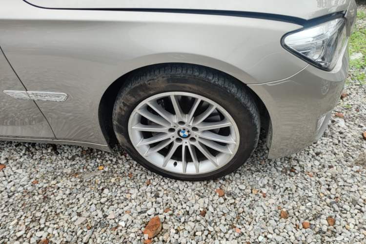 Used BMW 7 Series 2013 740Li Leading Model Right Front Wheel Hub