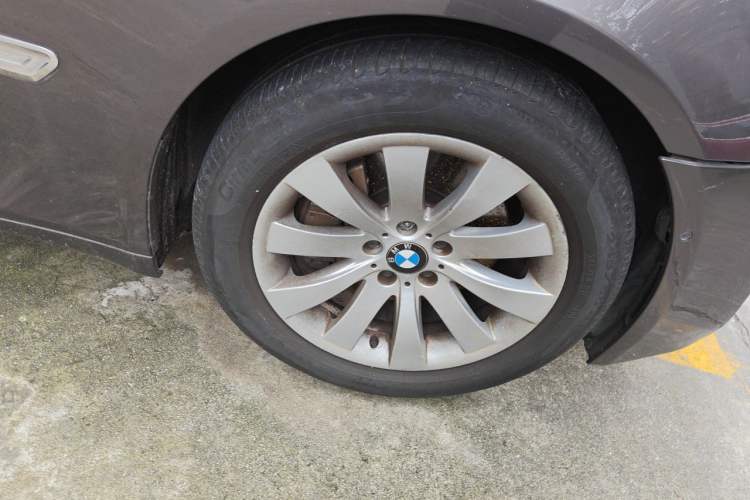 Used BMW 7 Series 2013 730Li Luxury Model Right Front Wheel Hub