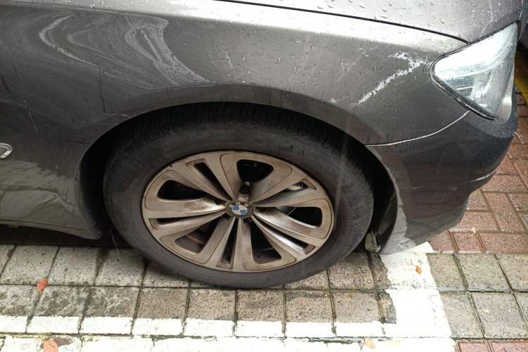 Used BMW 7 Series 2013 730Li Leading Model Right Front Wheel Hub