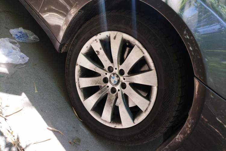Used BMW 7 Series 2013 740Li Luxury Model Right Front Wheel Hub