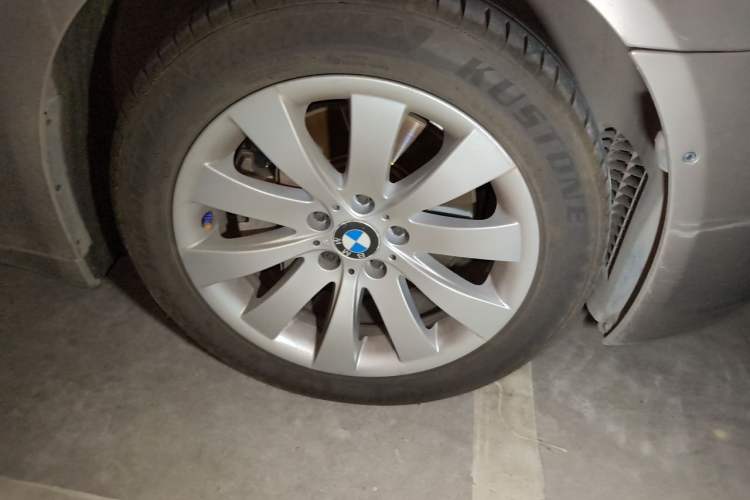 Used BMW 7 Series 2013 740Li Luxury Model Right Front Wheel Hub