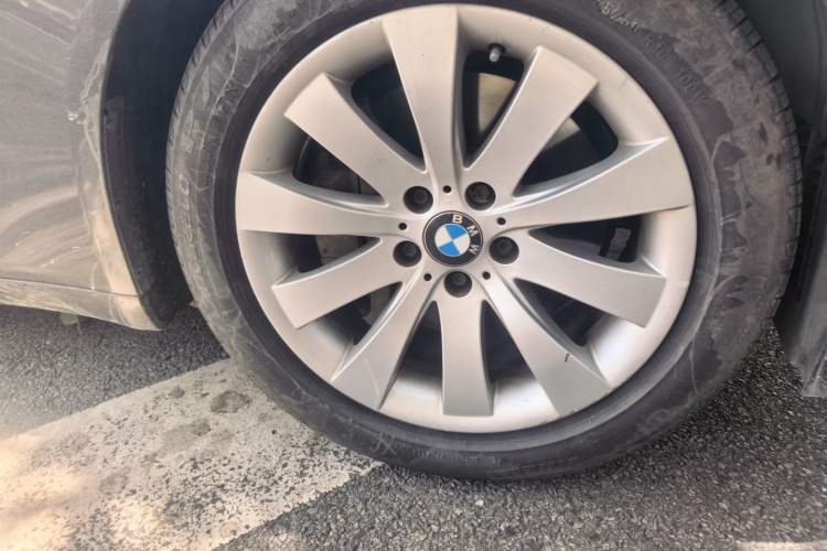 Used BMW 7 Series 2013 740Li Luxury Model Right Front Wheel Hub