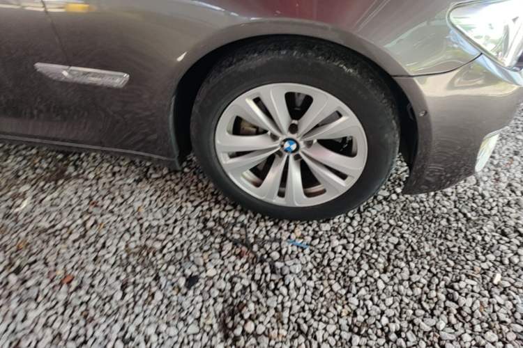 Used BMW 7 Series 2013 730Li Luxury Model Right Front Wheel Hub