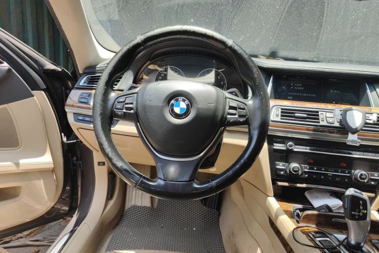 Used BMW 7 Series 2013 740Li Luxury Model Steering Wheel