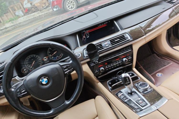 Used BMW 7 Series 2013 730Li Luxury Model Steering Wheel