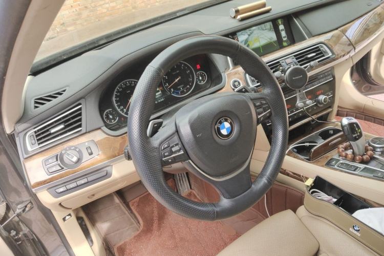 Used BMW 7 Series 2013 740Li Luxury Model Steering Wheel