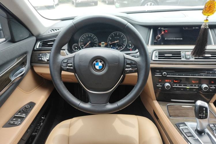 Used BMW 7 Series 2013 730Li Leading Model Steering Wheel