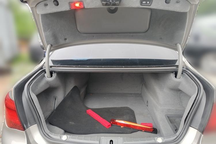 Used BMW 7 Series 2013 740Li Leading Model Trunk