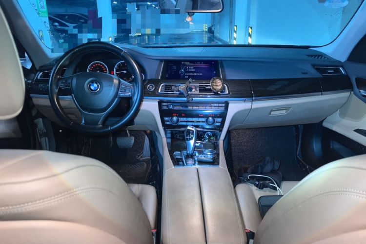 Used BMW 7 Series 2013 730Li Leading Model Center Console