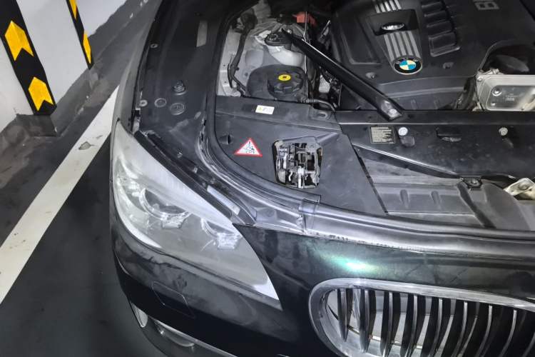 Used BMW 7 Series 2013 730Li Leading Model Engine Bay Right