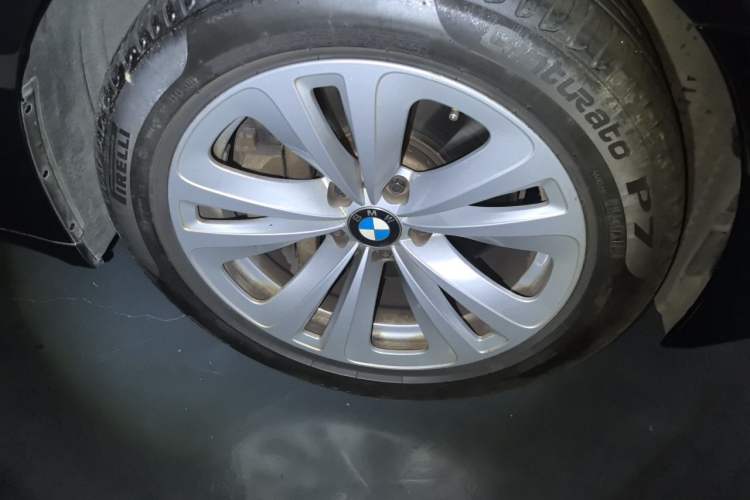 Used BMW 7 Series 2013 730Li Leading Model Right Front Wheel Hub