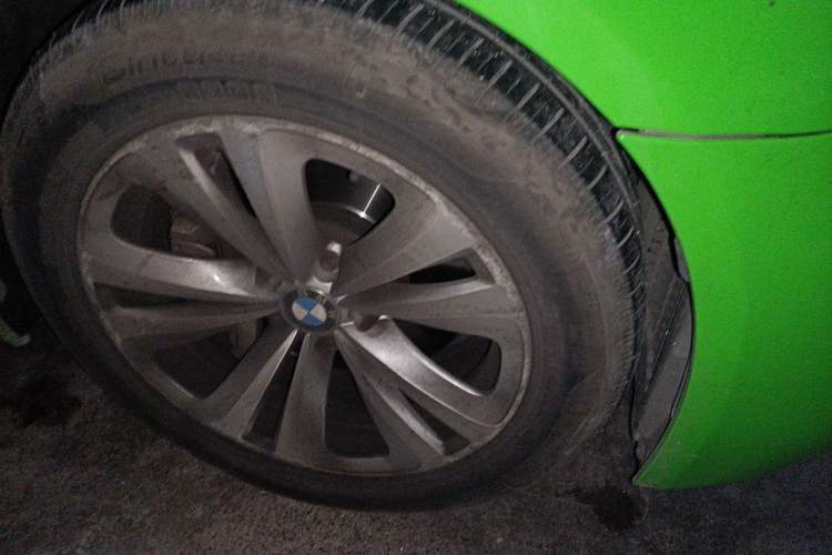 Used BMW 7 Series 2013 730Li Luxury Model Right Front Wheel Hub