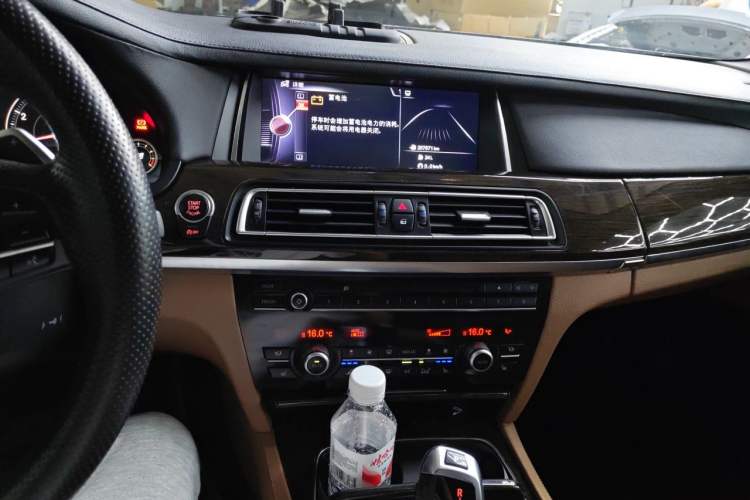 Used BMW 7 Series 2013 740Li Leading Model Audio And AC Panel