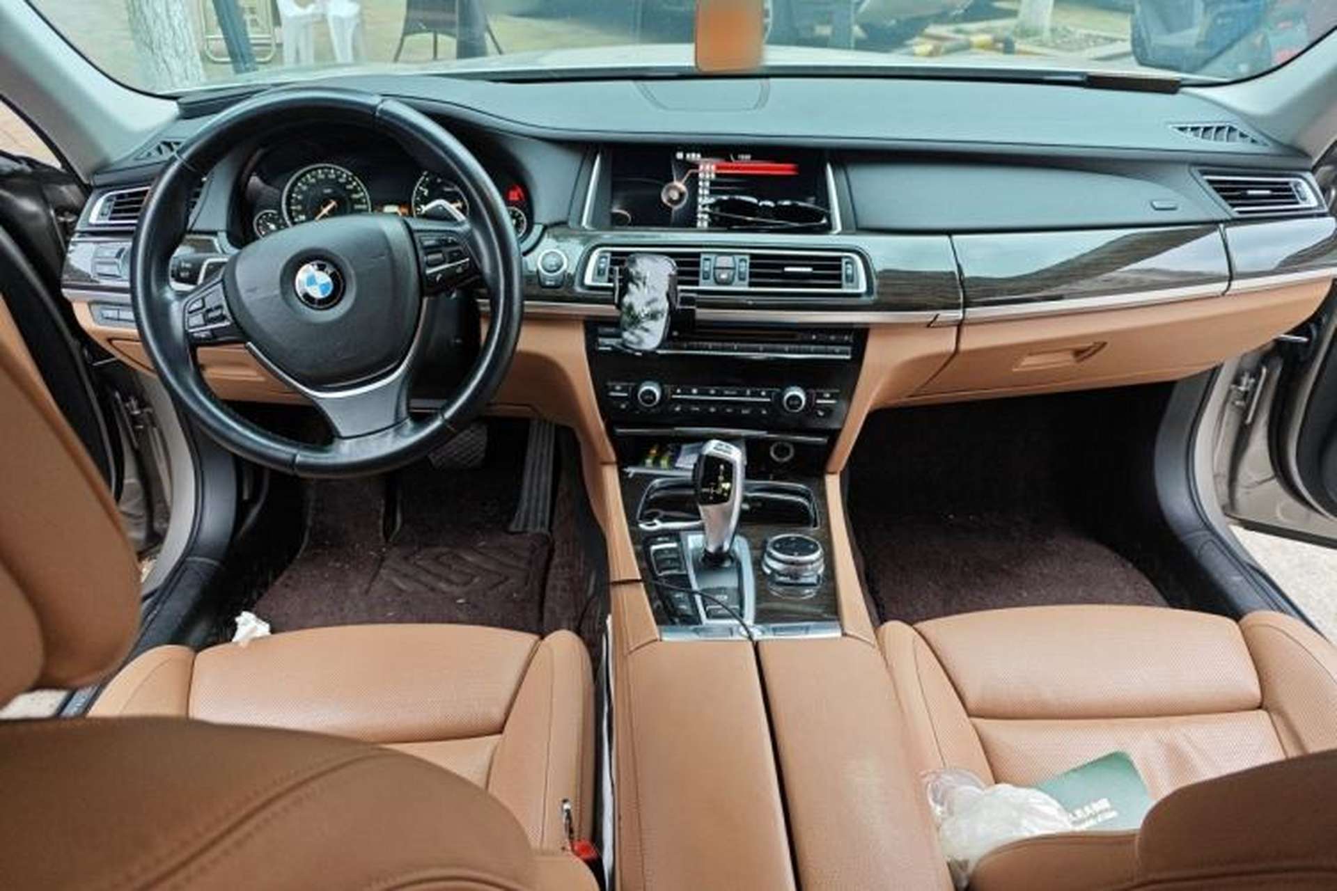 Used BMW 7 Series 2013 740Li Leading Model Center Console
