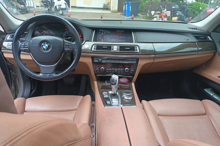 Used BMW 7 Series 2013 730Li Luxury Model Center Console