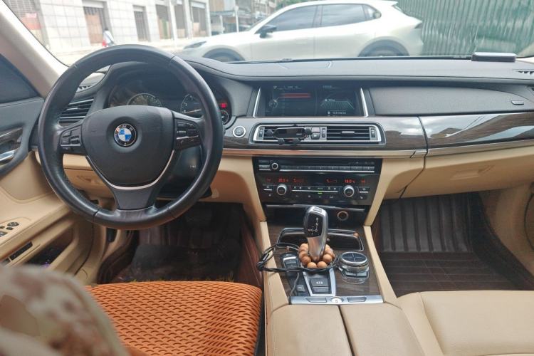 Used BMW 7 Series 2013 730Li Leading Model Center Console