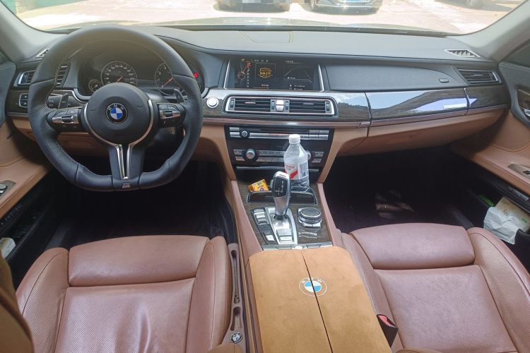 Used BMW 7 Series 2013 730Li Luxury Model Center Console