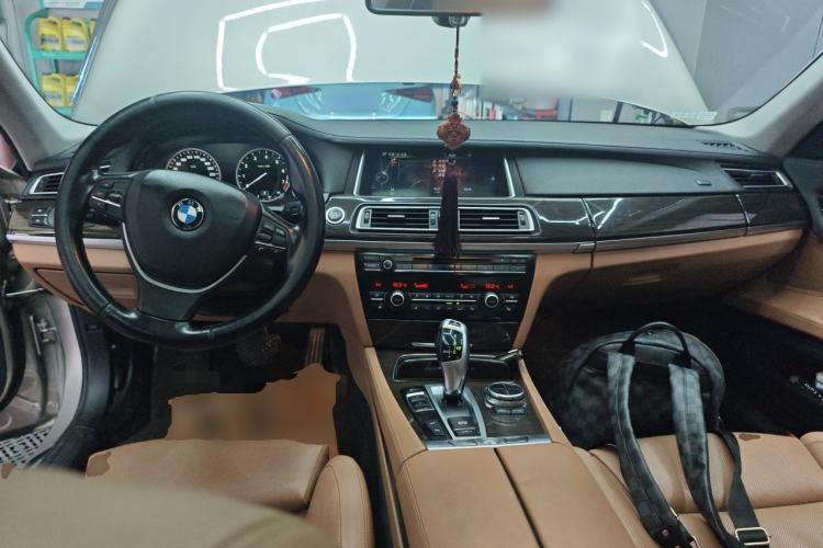 Used BMW 7 Series 2013 730Li Luxury Model Center Console