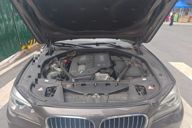 Used BMW 7 Series 2013 730Li Leading Model Engine Bay