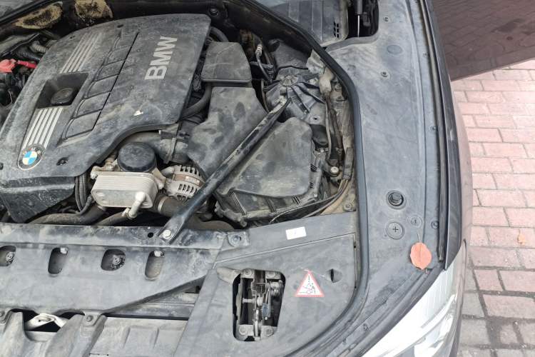Used BMW 7 Series 2013 730Li Leading Model Engine Bay Left