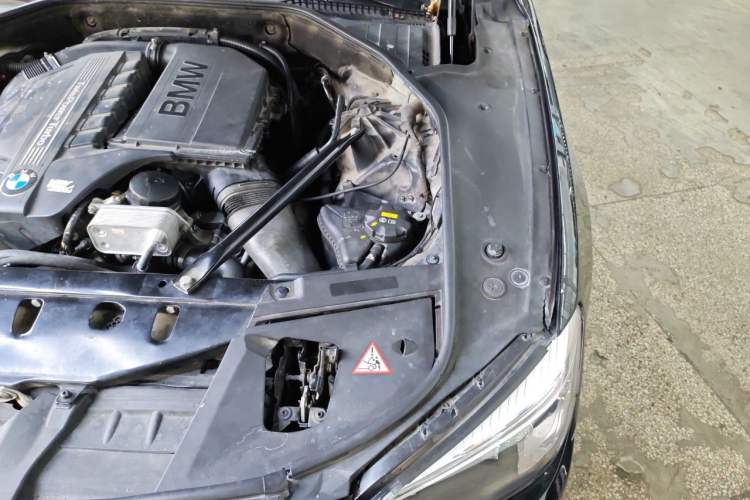 Used BMW 7 Series 2013 740Li Leading Model Engine Bay Left