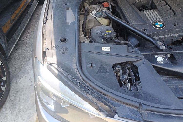 Used BMW 7 Series 2013 730Li Luxury Model Engine Bay Right