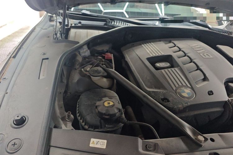 Used BMW 7 Series 2013 730Li Luxury Model Engine Bay Right