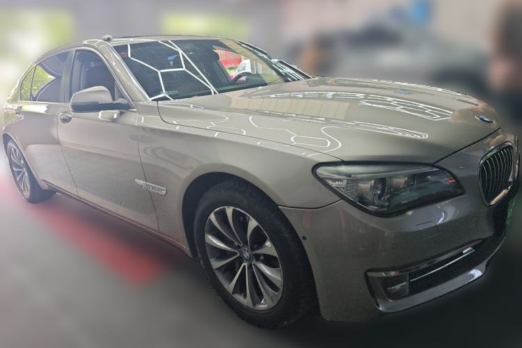 Used BMW 7 Series 2013 730Li Luxury Model Front Right 45 Deg