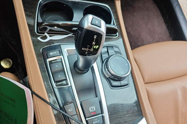 Used BMW 7 Series 2013 740Li Leading Model Gear Lever