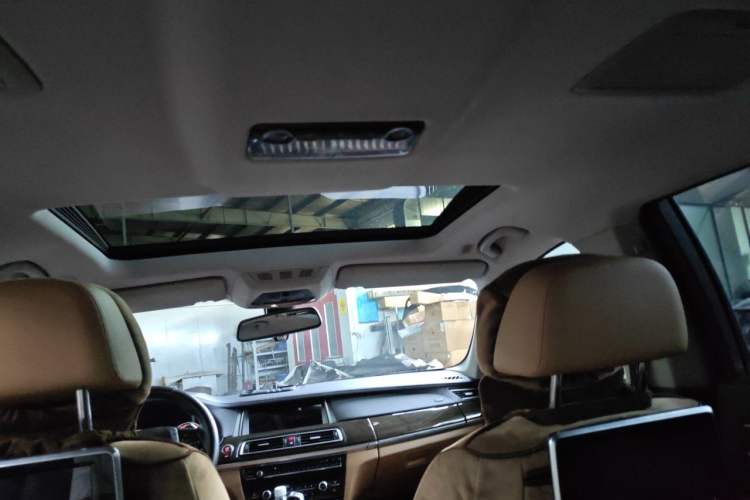 Used BMW 7 Series 2013 740Li Leading Model Headliner