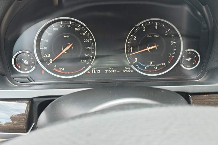 Used BMW 7 Series 2013 740Li Leading Model Odometer Close Up