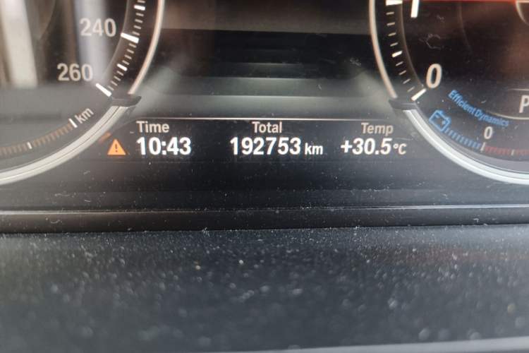 Used BMW 7 Series 2013 730Li Luxury Model Odometer Close Up