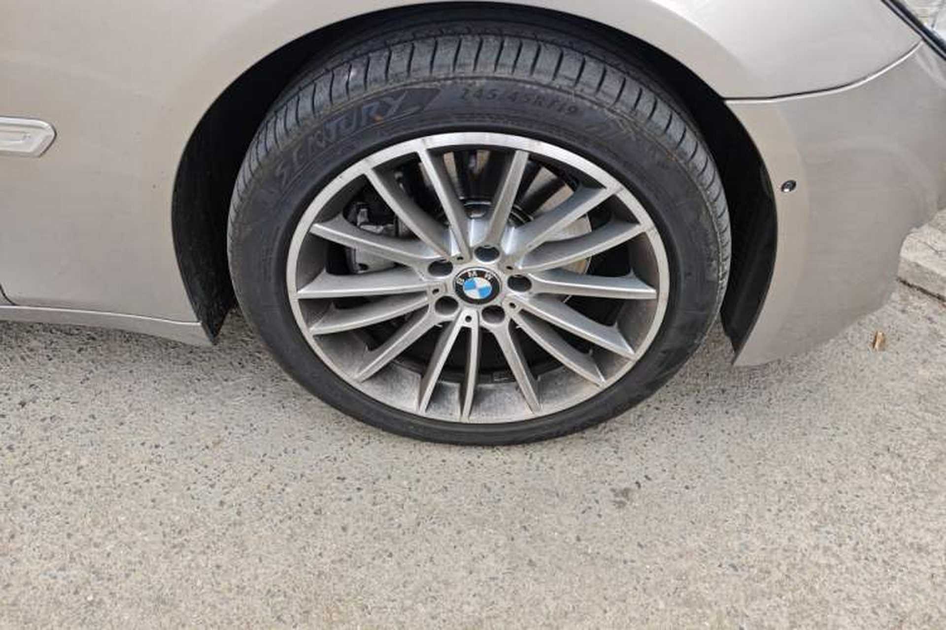 Used BMW 7 Series 2013 740Li Leading Model Right Front Wheel Hub