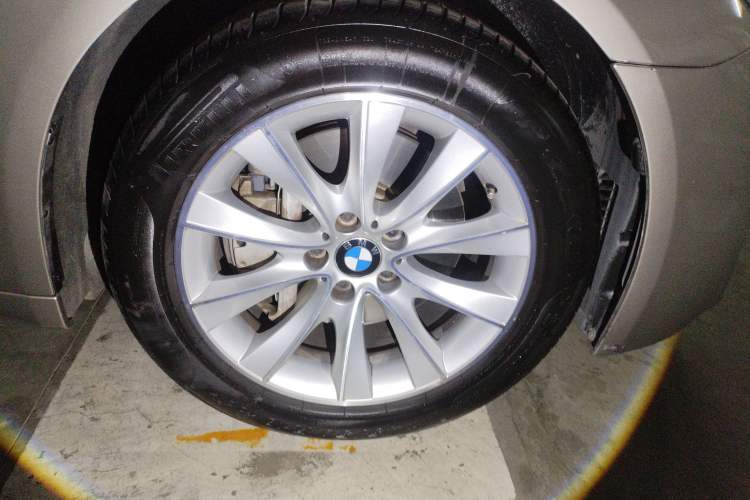 Used BMW 7 Series 2013 740Li xDrive Right Front Wheel Hub
