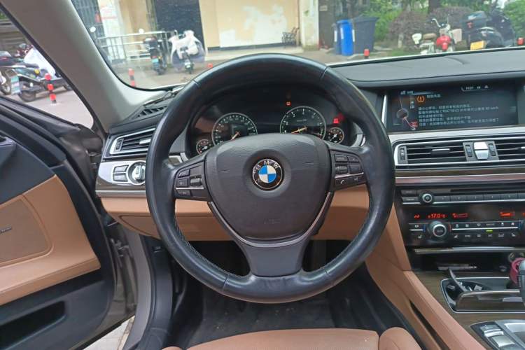 Used BMW 7 Series 2013 730Li Luxury Model Steering Wheel