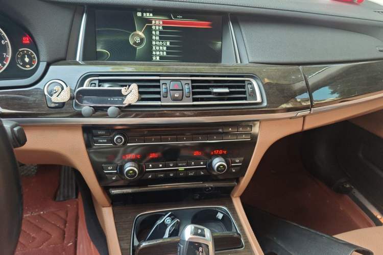 Used BMW 7 Series 2013 740Li Leading Model Audio And AC Panel