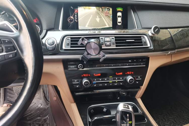 Used BMW 7 Series 2013 740Li xDrive Audio And AC Panel