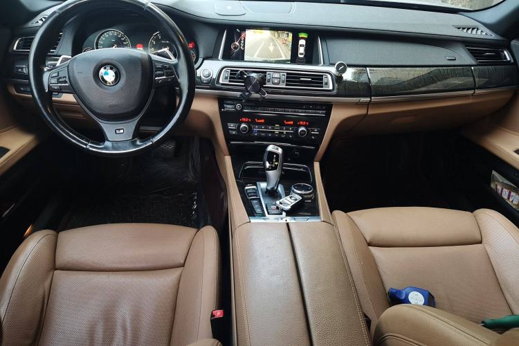 Used BMW 7 Series 2013 740Li xDrive Center Console