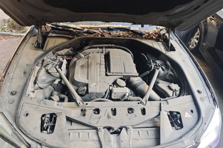 Used BMW 7 Series 2013 740Li Leading Model Engine Bay